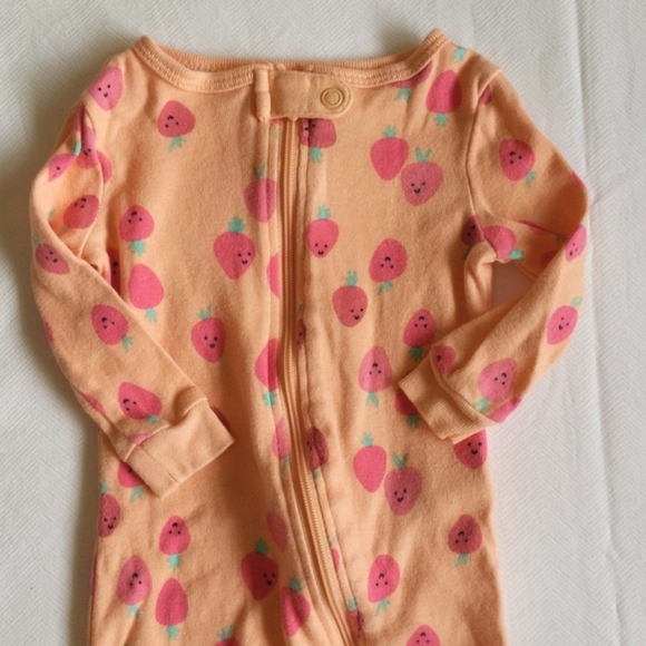 joe fresh strawberry cotton 2-way zipper footie sleeper pajamas 0-3 months baby - Picture 3 of 6